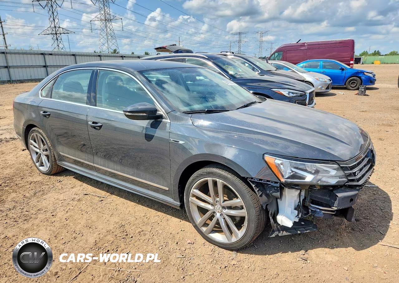 2017 Volkswagen Passat R-Line VIN:1VWDT7A35HC073236 - 4