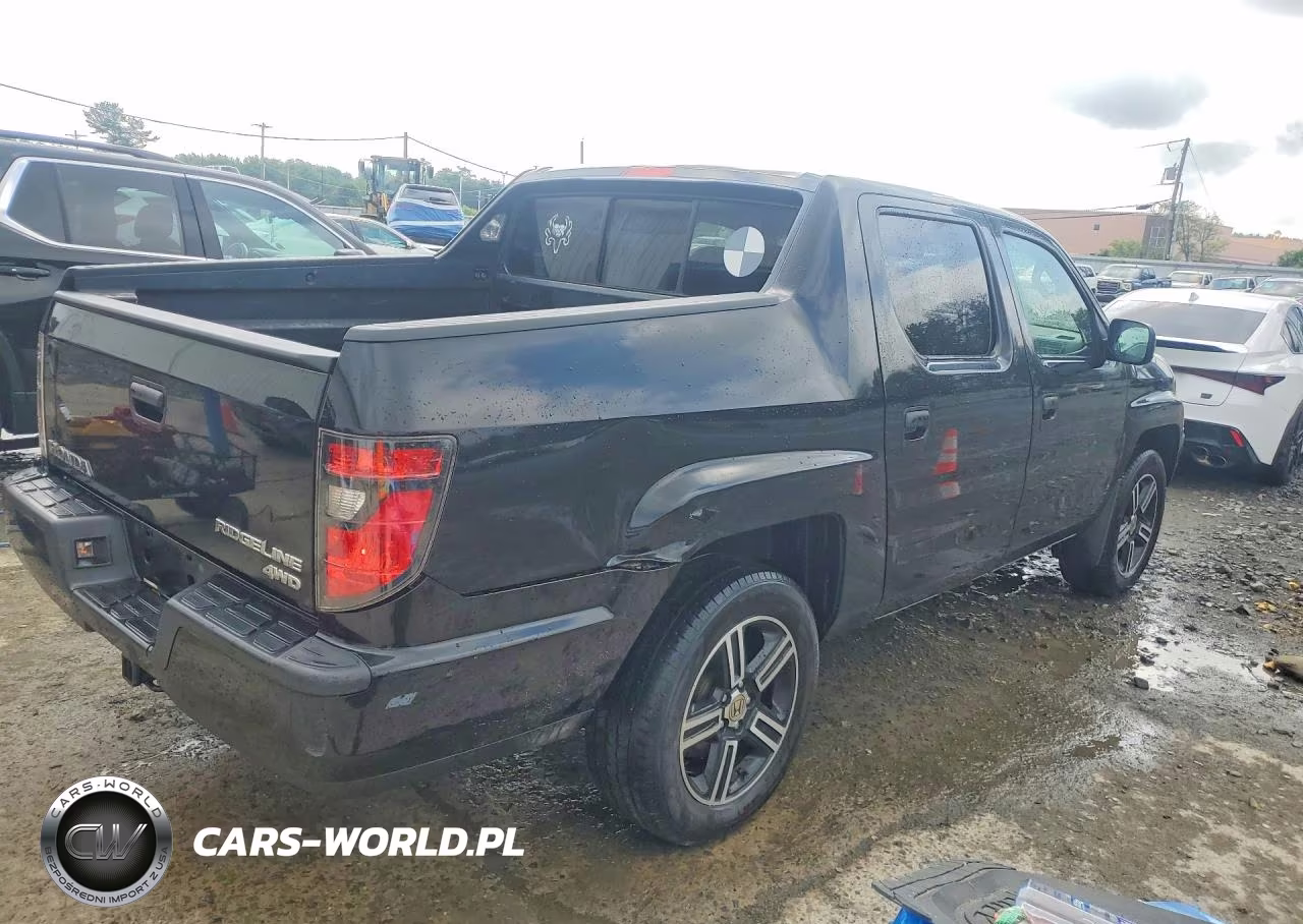 2012 Honda Ridgeline Sport VIN:5FPYK1F76CB452555 - 3