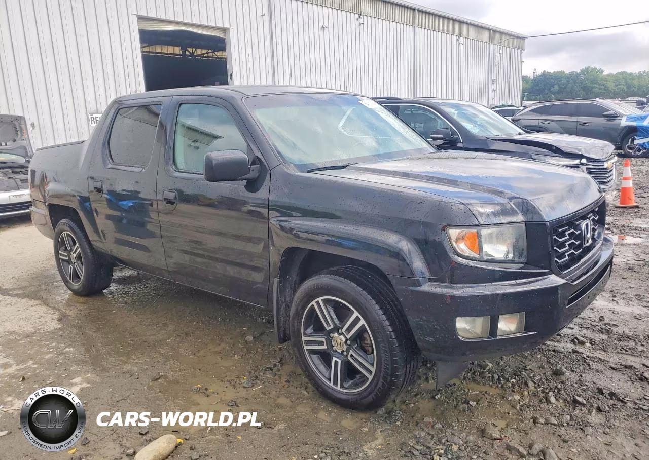 2012 Honda Ridgeline Sport VIN:5FPYK1F76CB452555 - 4