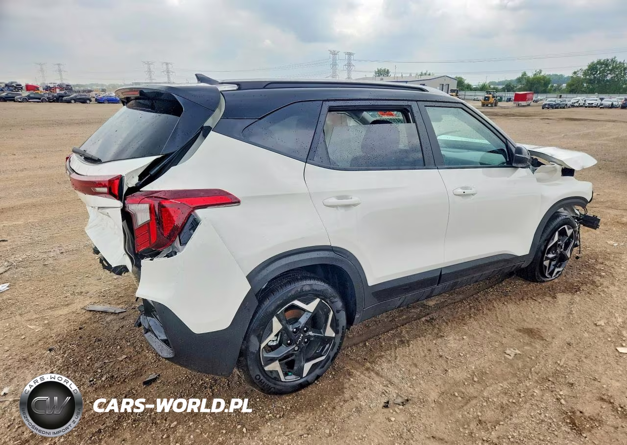 2025 Kia Seltos S VIN:KNDEU2AA0S7796174 - 3