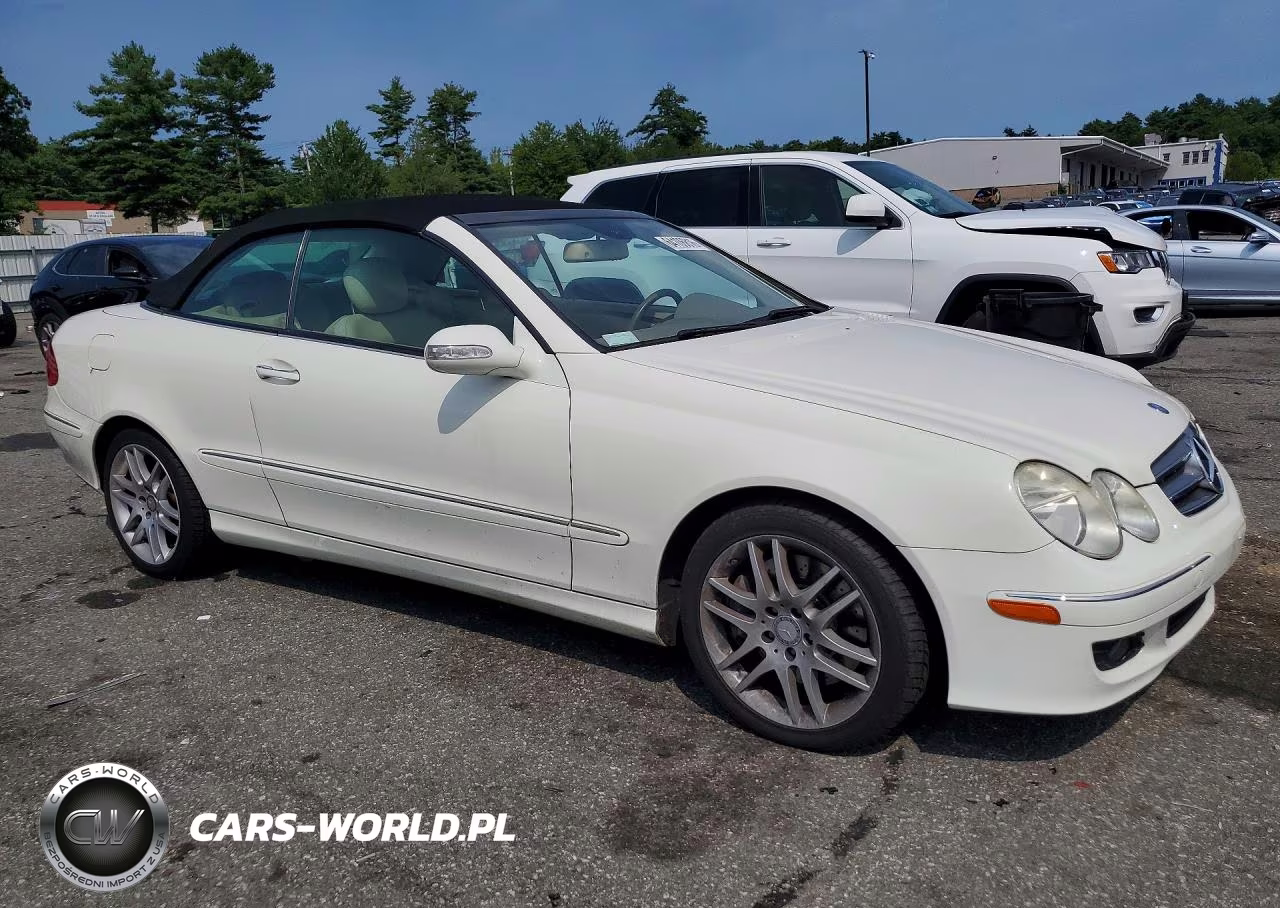 2008 Mercedes-Benz Clk 350 VIN:WDBTK56F78F257177 - 4