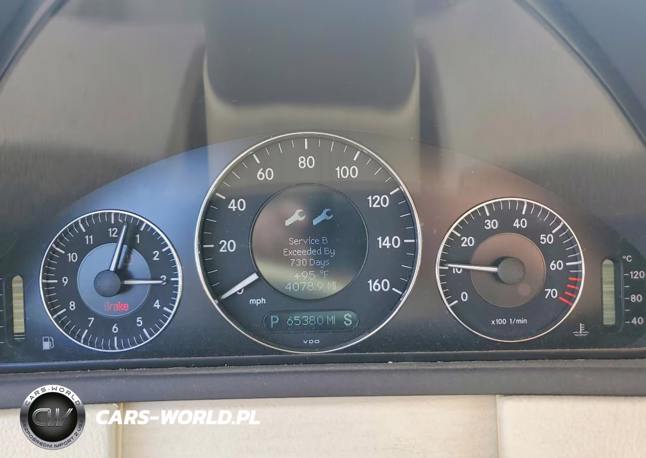 2008 Mercedes-Benz Clk 350 VIN:WDBTK56F78F257177 - 9