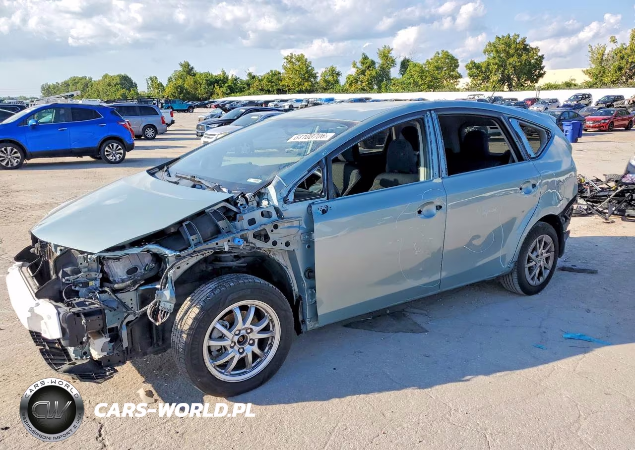 2015 Toyota Prius V Two VIN:JTDZN3EU0FJ031290 - 1