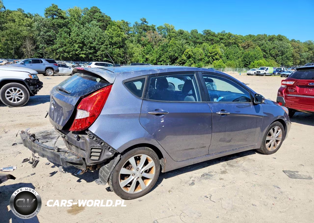2013 Hyundai Accent Se VIN:KMHCU5AE9DU132578 - 3