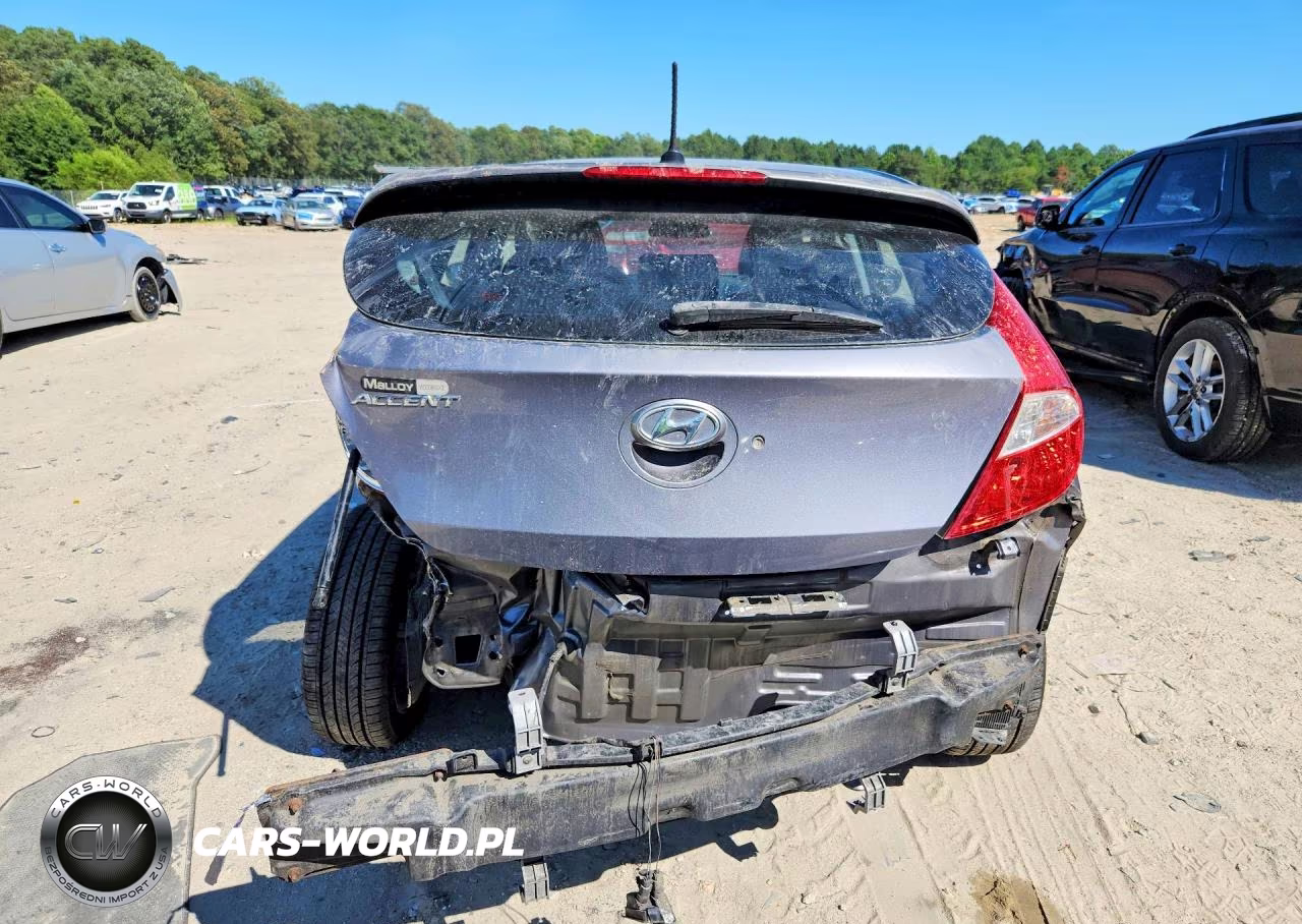 2013 Hyundai Accent Se VIN:KMHCU5AE9DU132578 - 6