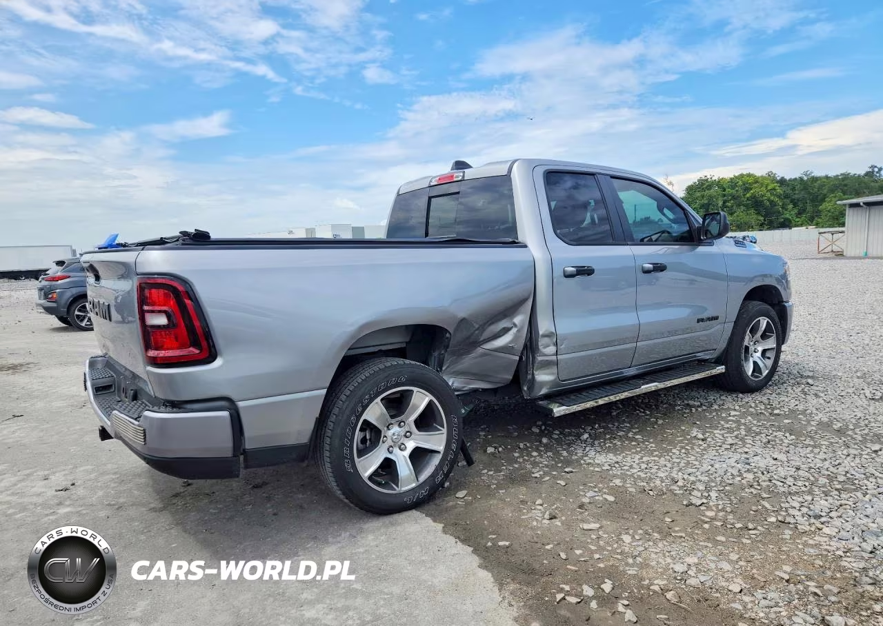 2025 Ram 1500 Tradesman VIN:1C6SRECG0SN636421 - 3