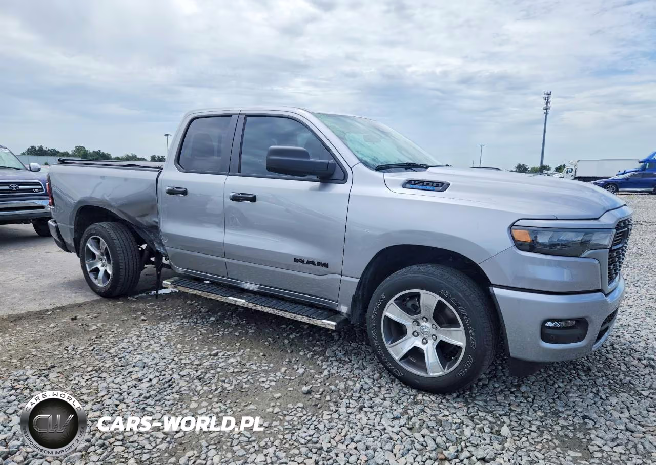 2025 Ram 1500 Tradesman VIN:1C6SRECG0SN636421 - 4