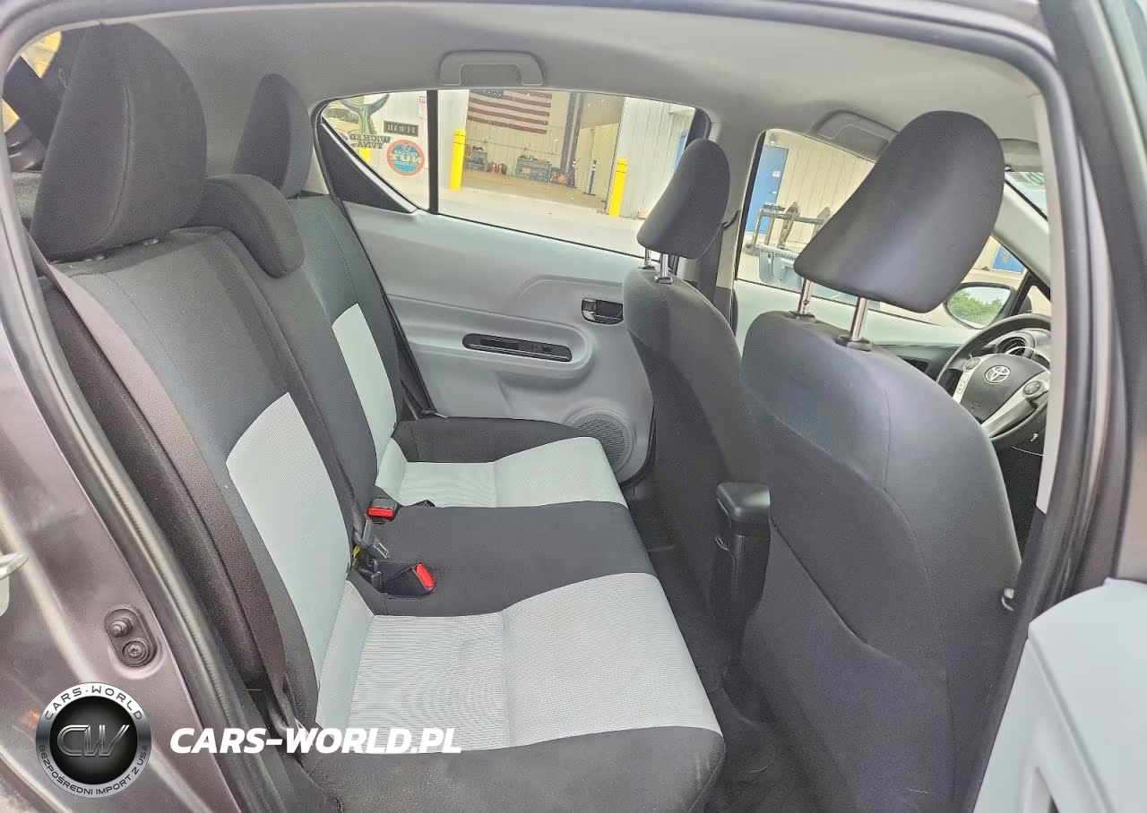 2012 Toyota Prius C Two VIN:JTDKDTB33C1007884 - 10