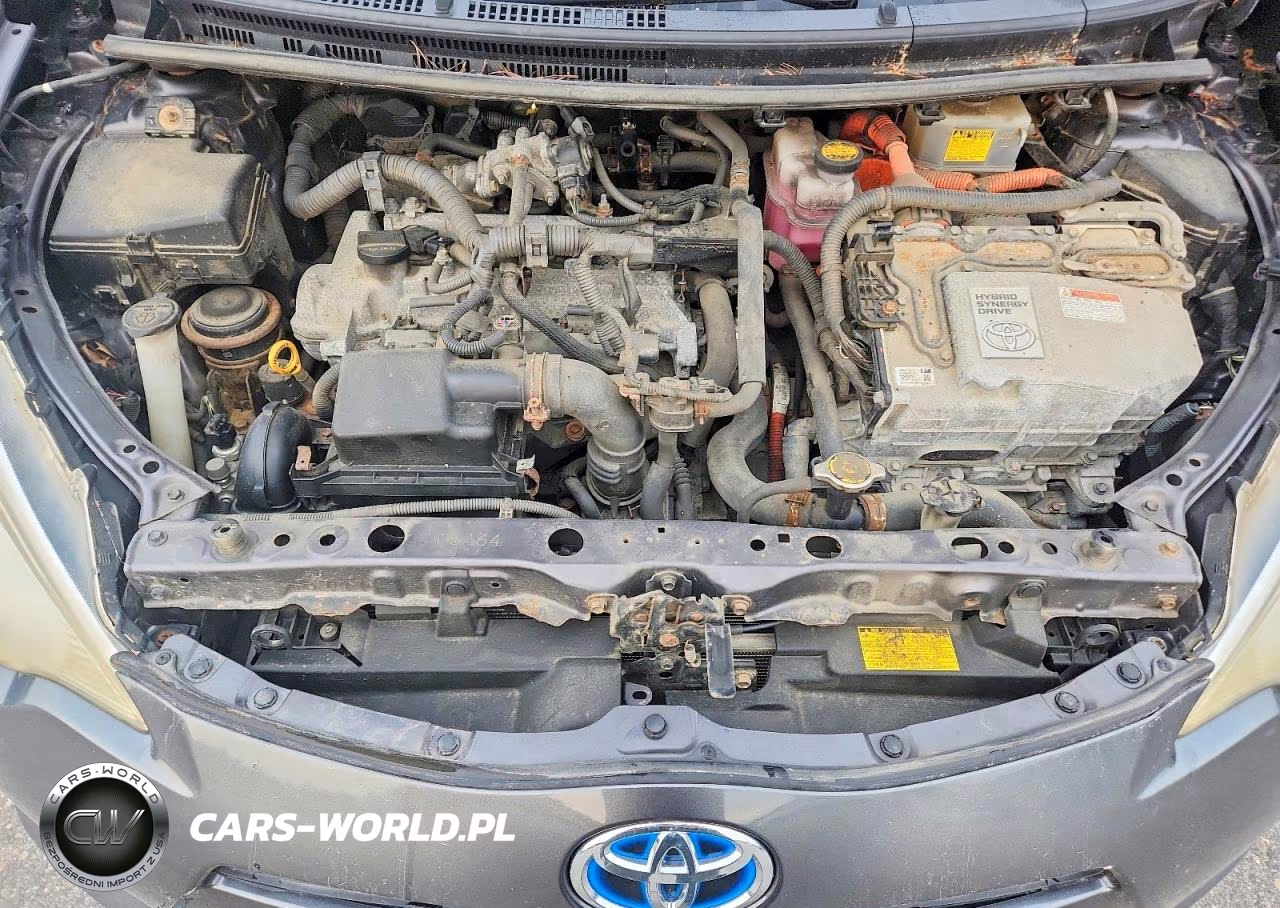 2012 Toyota Prius C Two VIN:JTDKDTB33C1007884 - 11
