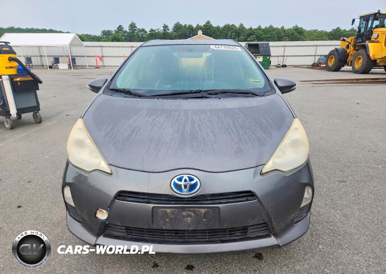 2012 Toyota Prius C Two VIN:JTDKDTB33C1007884 - 5