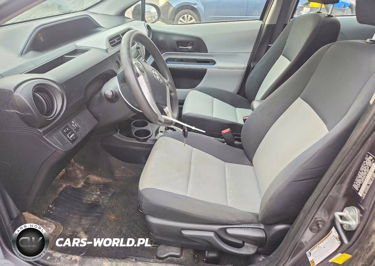 2012 Toyota Prius C Two VIN:JTDKDTB33C1007884 - 7