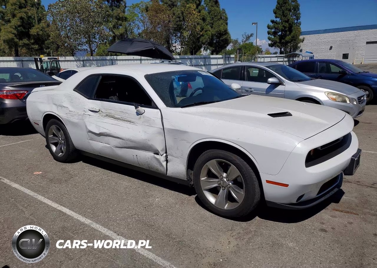 2019 Dodge Challenger Sxt VIN:2C3CDZAG1KH571422 - 4