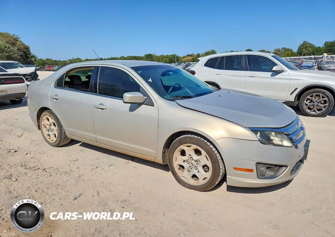 2010 Ford Fusion Se VIN:3FAHP0HA5AR334592 - 4