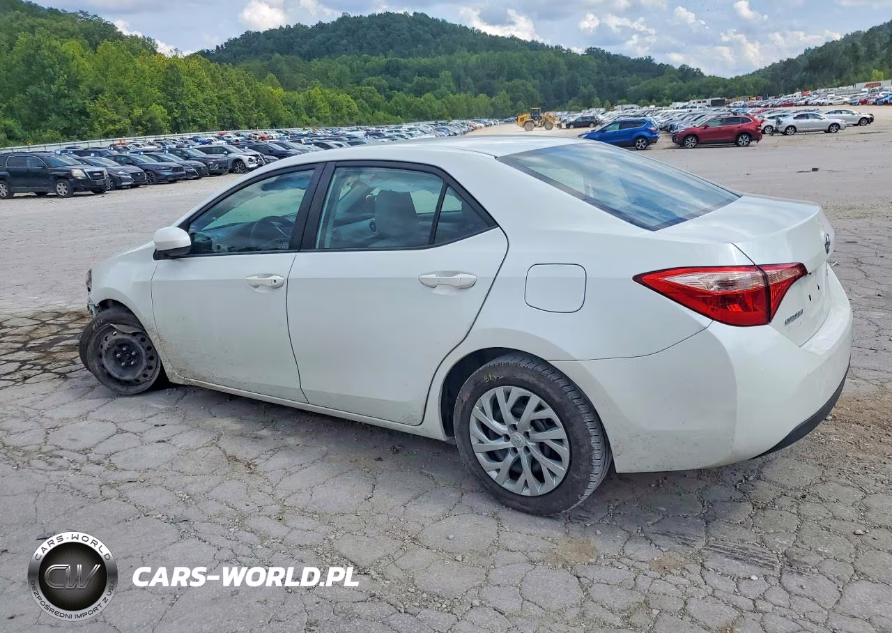2017 Toyota Corolla Le VIN:5YFBURHE1HP618673 - 2