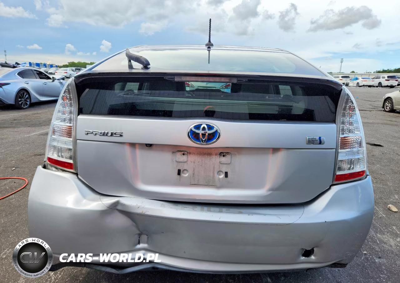 2011 Toyota Prius Three VIN:JTDKN3DU6B5311334 - 6