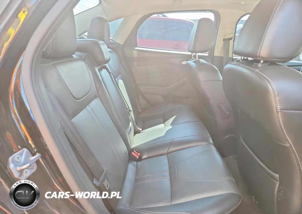 2012 Ford Focus Se VIN:1FAHP3F27CL255021 - 10