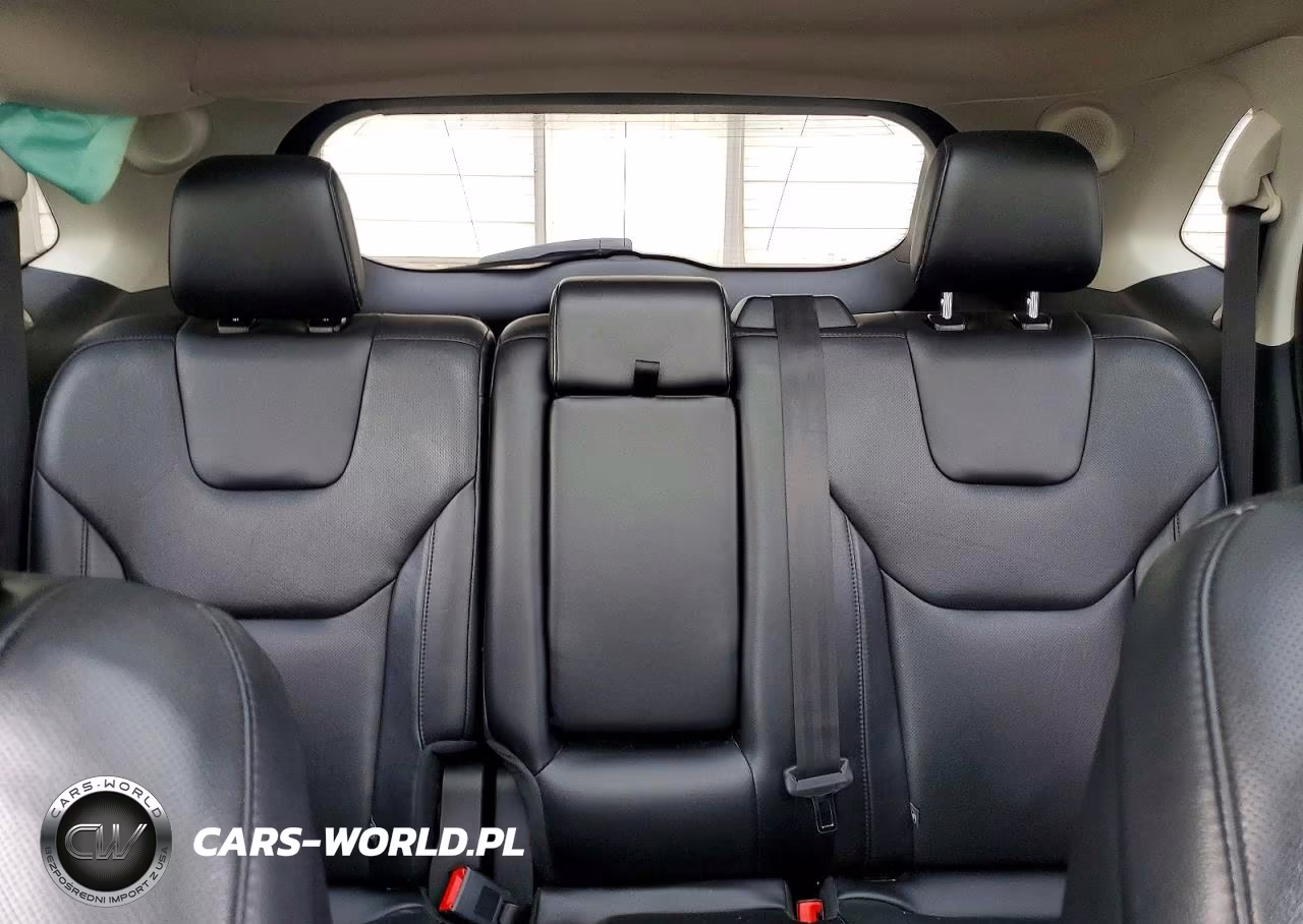 2019 Ford Edge Titanium VIN:2FMPK4K90KBC23017 - 10