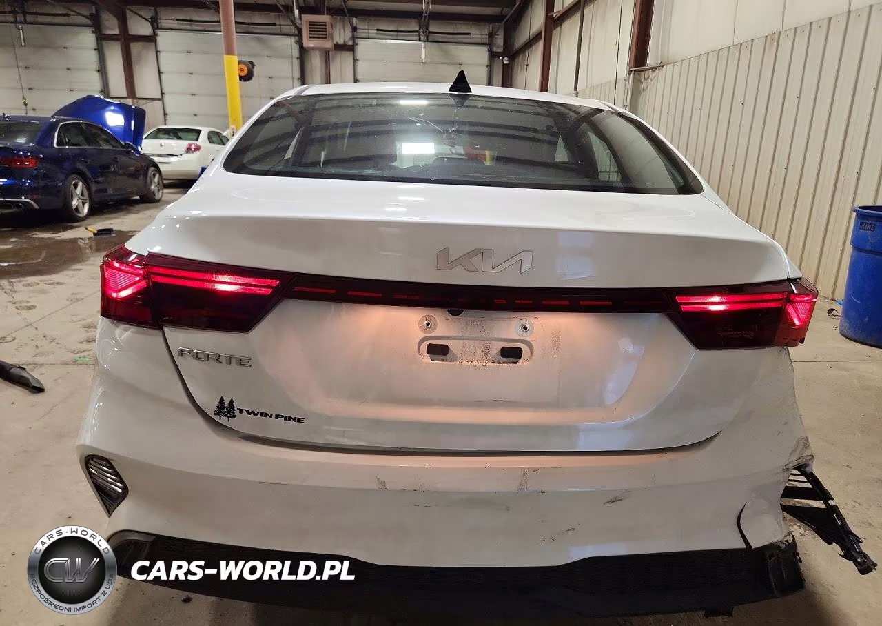 2023 Kia Forte Lxs VIN:3KPF24AD1PE630138 - 6