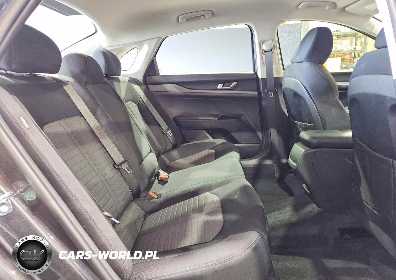 2026 Kia K5 Lxs VIN:KNAG24J71T5439885 - 10