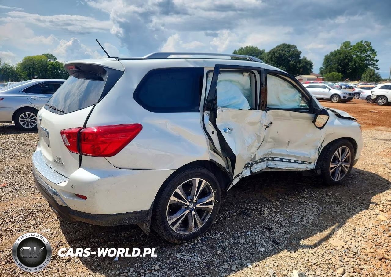 2017 Nissan Pathfinder Platinum VIN:5N1DR2MM1HC695854 - 3