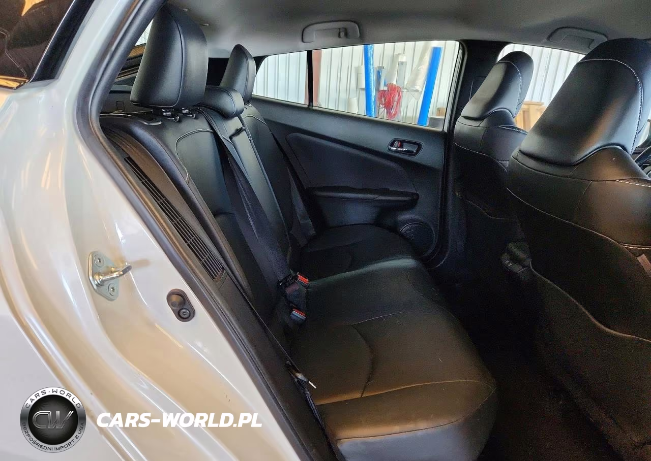 2021 Toyota Prius Prime Xle VIN:JTDKAMFP5M3192246 - 10