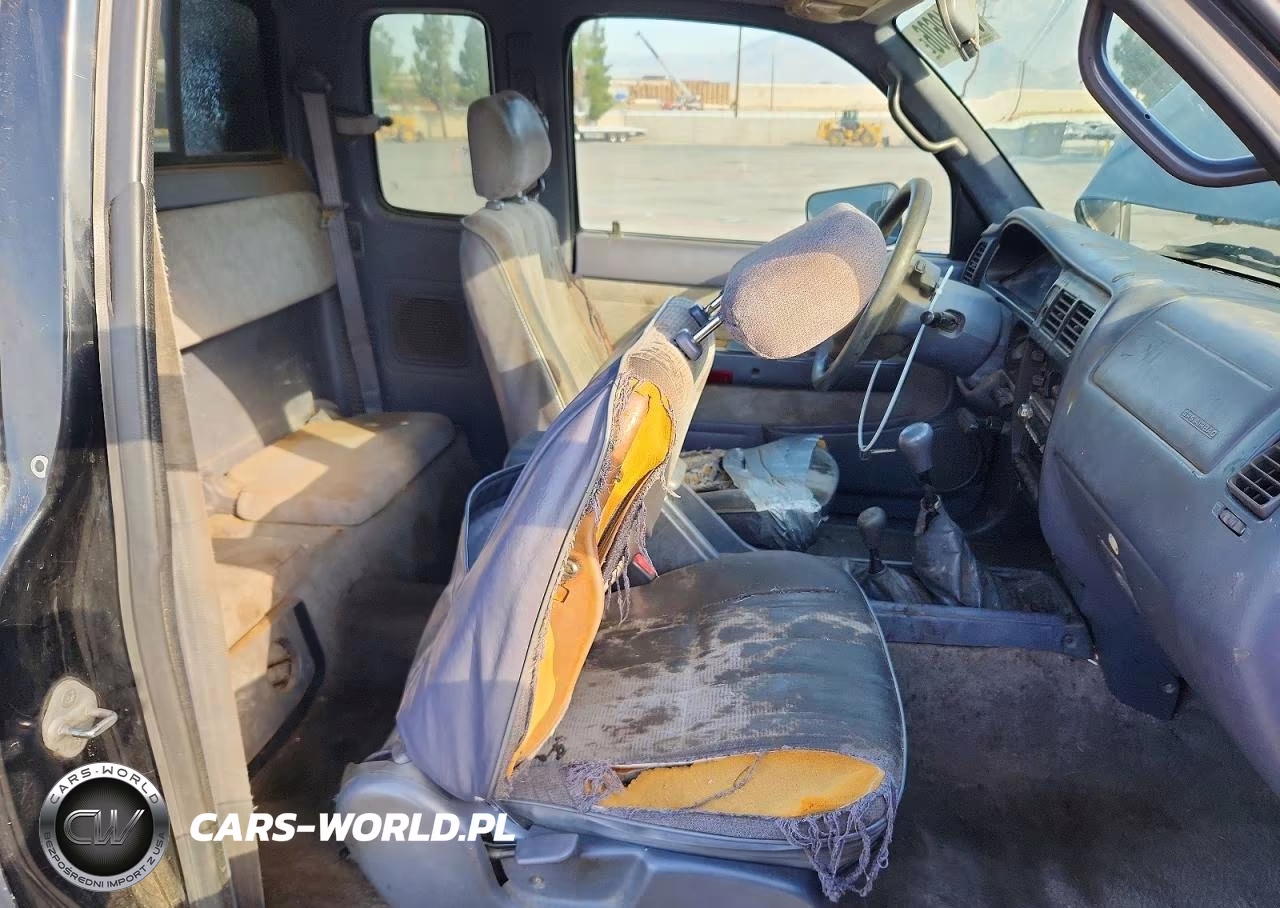 1999 Toyota Tacoma V6 VIN:4TAWN72N5XZ458910 - 10