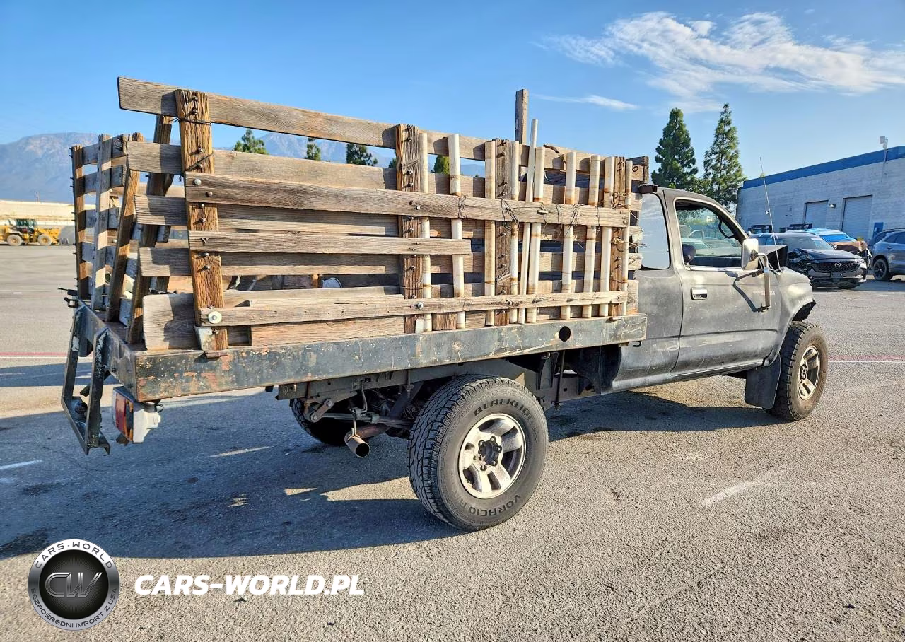 1999 Toyota Tacoma V6 VIN:4TAWN72N5XZ458910 - 3
