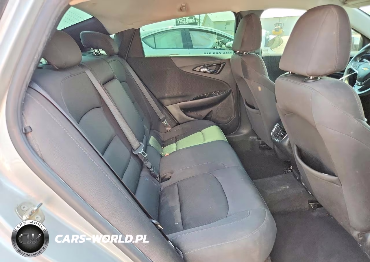 2017 Chevrolet Malibu Lt VIN:1G1ZE5ST4HF256107 - 10