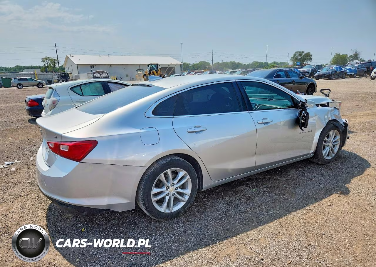 2017 Chevrolet Malibu Lt VIN:1G1ZE5ST4HF256107 - 3