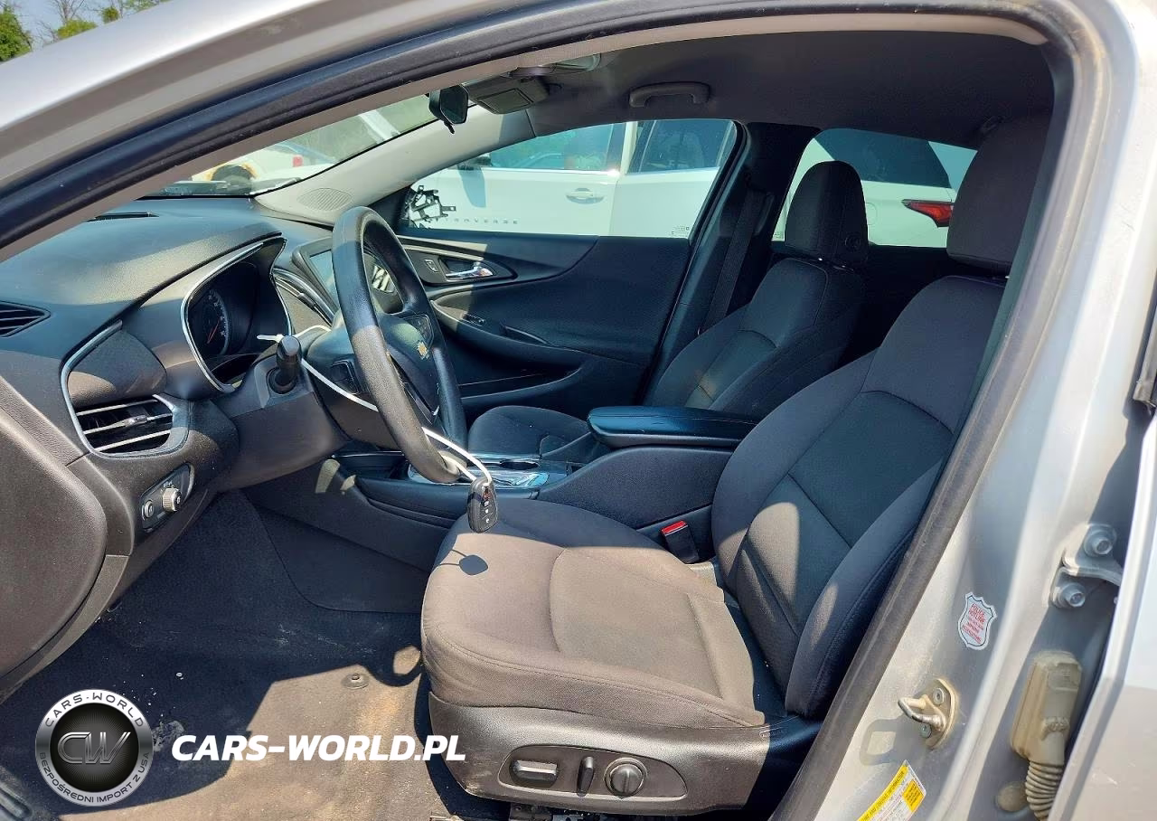 2017 Chevrolet Malibu Lt VIN:1G1ZE5ST4HF256107 - 7