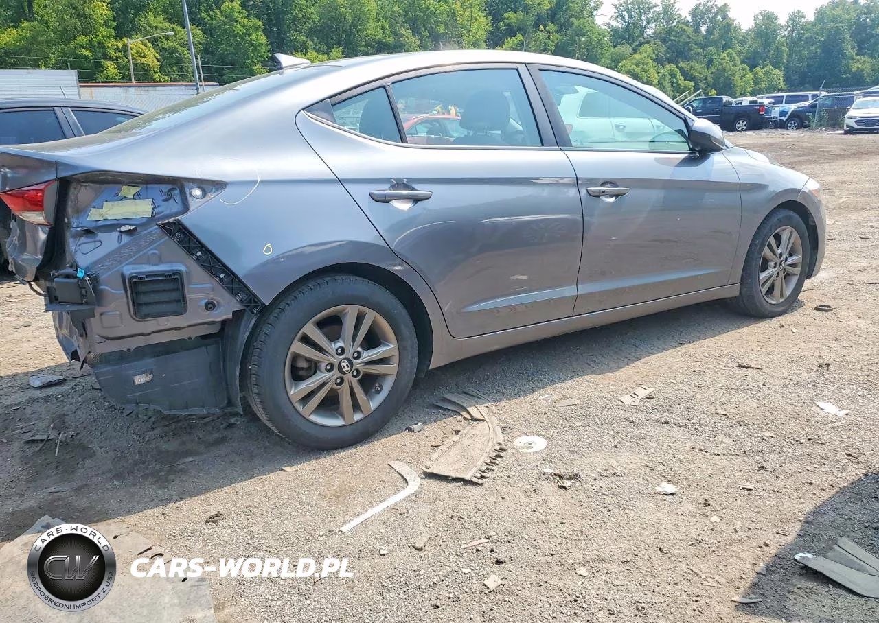 2018 Hyundai Elantra Value Edition VIN:5NPD84LF3JH259183 - 3