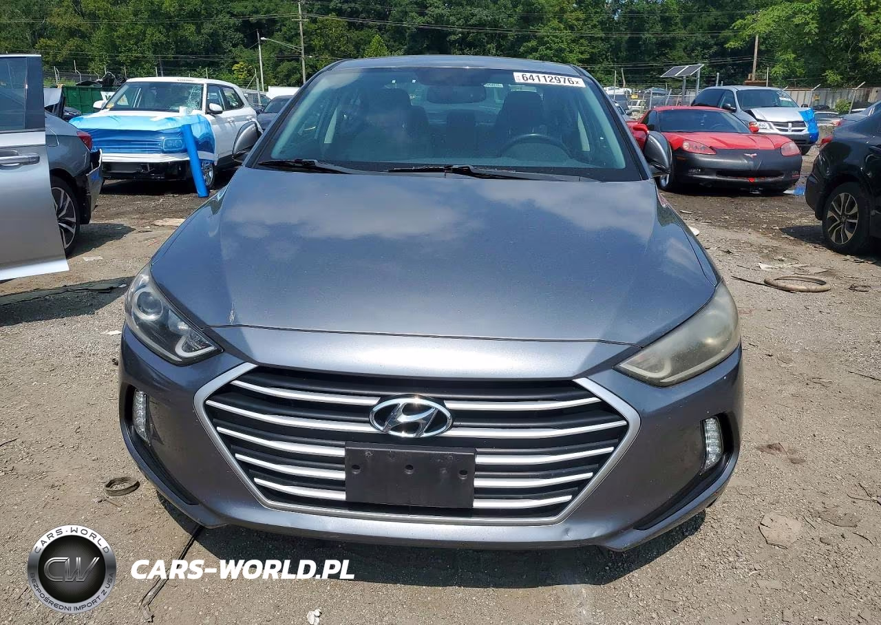 2018 Hyundai Elantra Value Edition VIN:5NPD84LF3JH259183 - 5