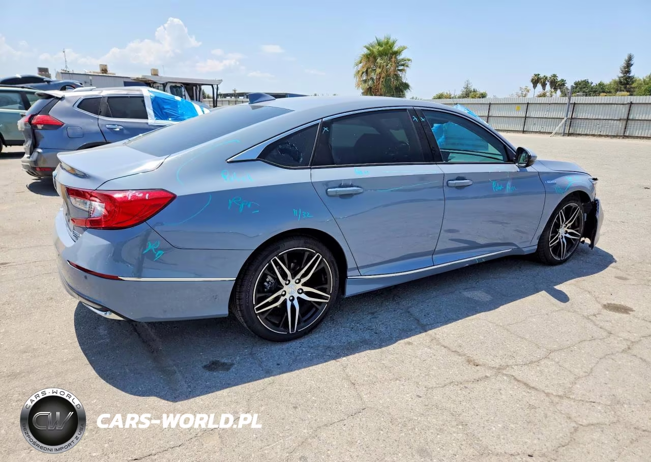 2022 Honda Accord Touring Hybrid VIN:1HGCV3F92NA022753 - 3