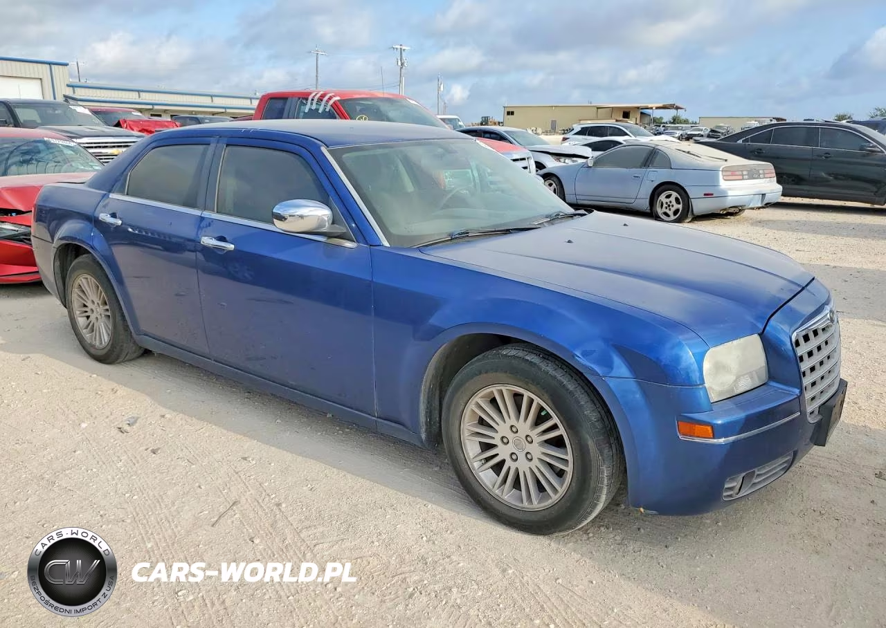2010 Chrysler 300 Touring VIN:2C3CA4CD6AH328833 - 4