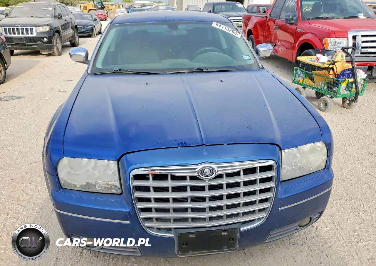 2010 Chrysler 300 Touring VIN:2C3CA4CD6AH328833 - 5