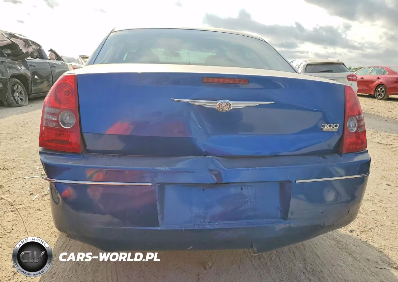 2010 Chrysler 300 Touring VIN:2C3CA4CD6AH328833 - 6