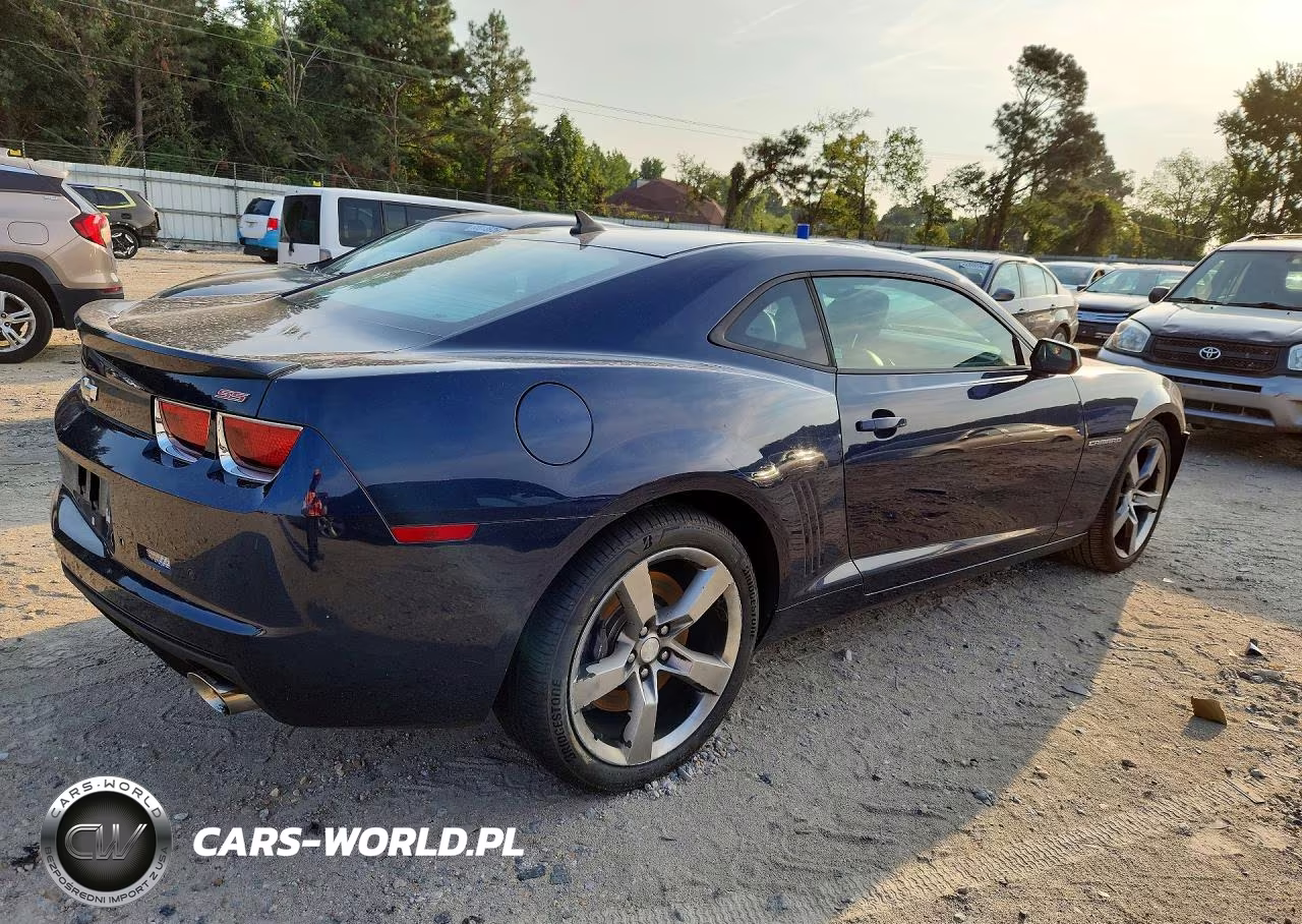 2011 Chevrolet Camaro 2Ss VIN:2G1FK1EJ1B9104686 - 3