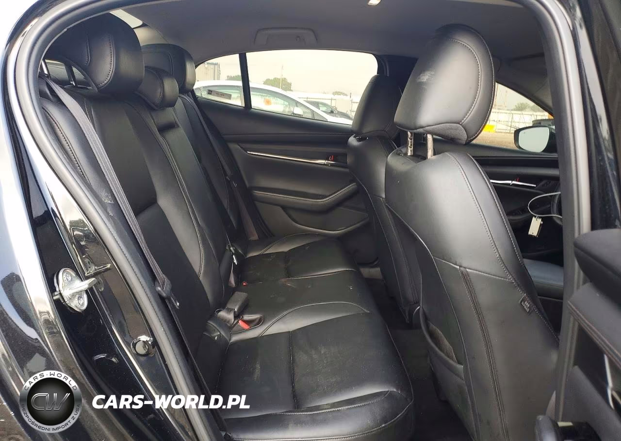 2019 Mazda 3 Preferred Plus VIN:JM1BPACL7K1108063 - 10