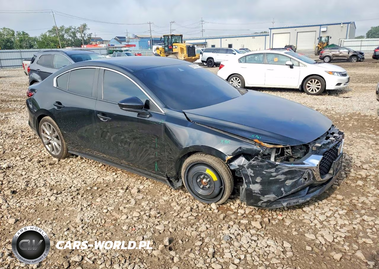 2019 Mazda 3 Preferred Plus VIN:JM1BPACL7K1108063 - 4