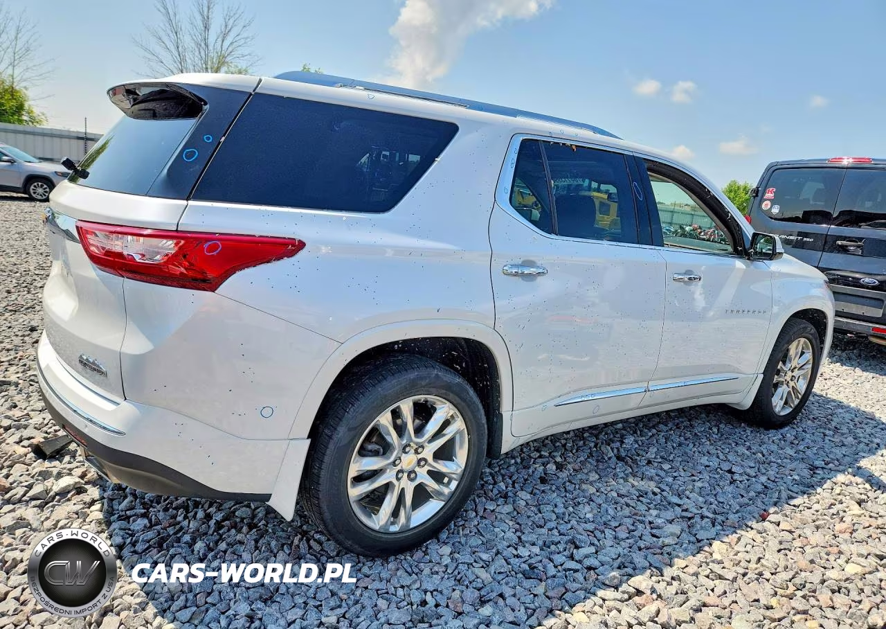2019 Chevrolet Traverse High Country VIN:1GNEVJKW0KJ289982 - 3