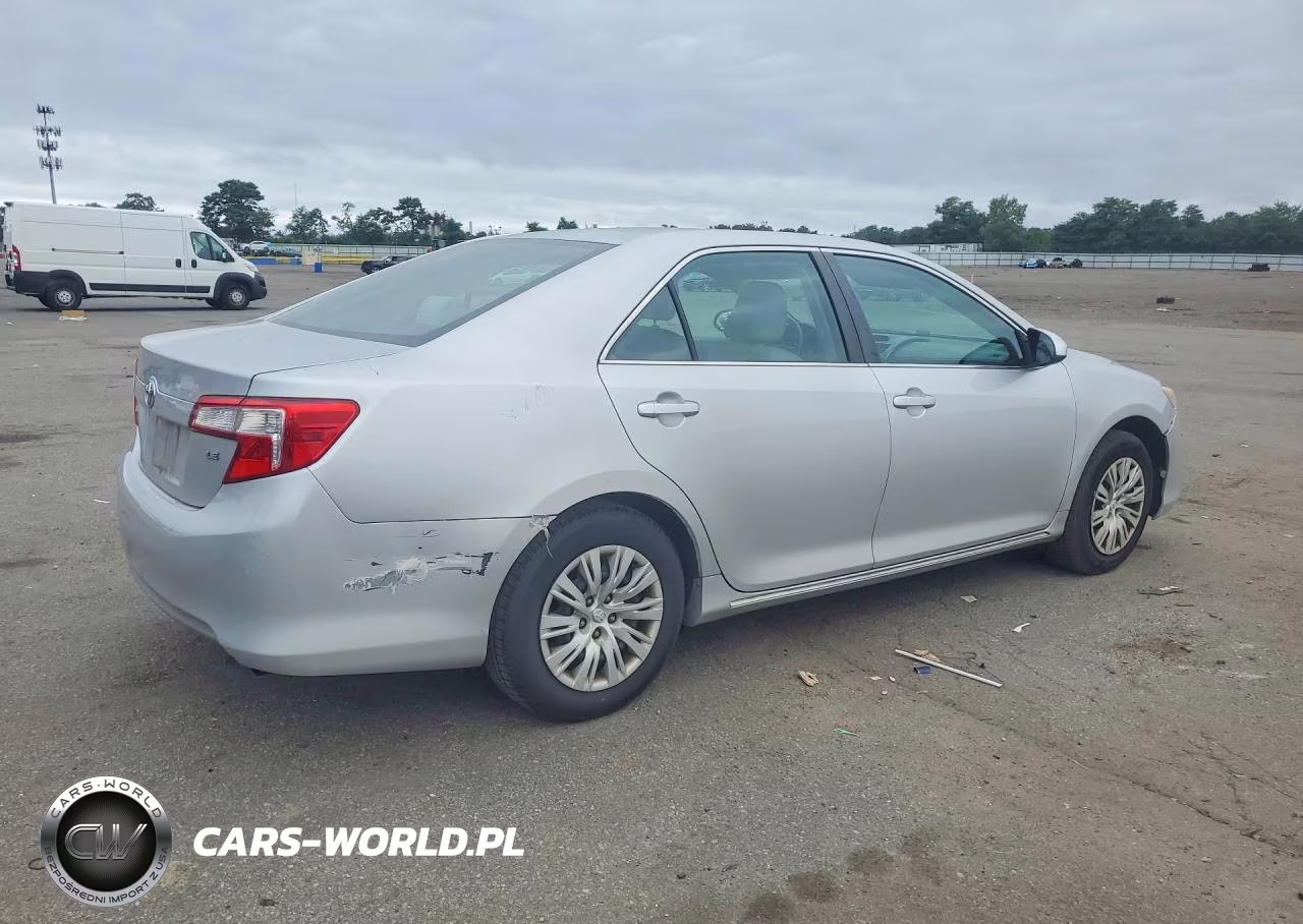 2013 Toyota Camry Le VIN:4T4BF1FK7DR280196 - 3
