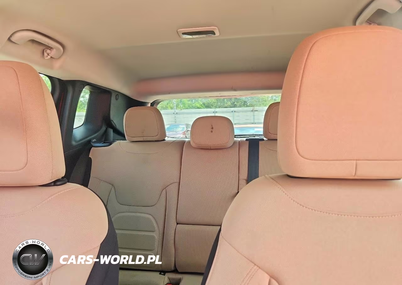2018 Jeep Renegade Latitude VIN:ZACCJBBB5JPH12715 - 10