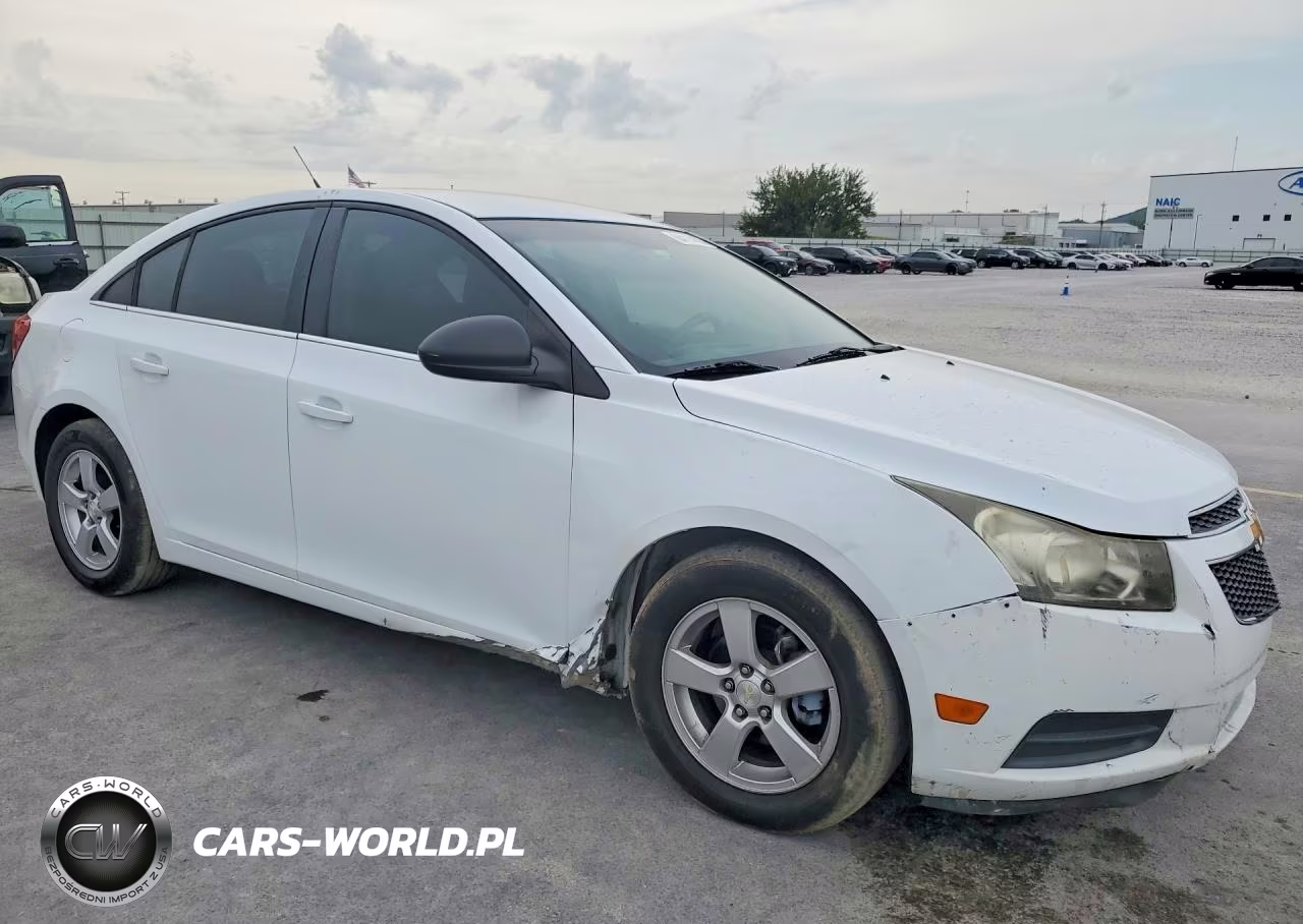 2012 Chevrolet Cruze Ls VIN:1G1PD5SH2C7321299 - 4