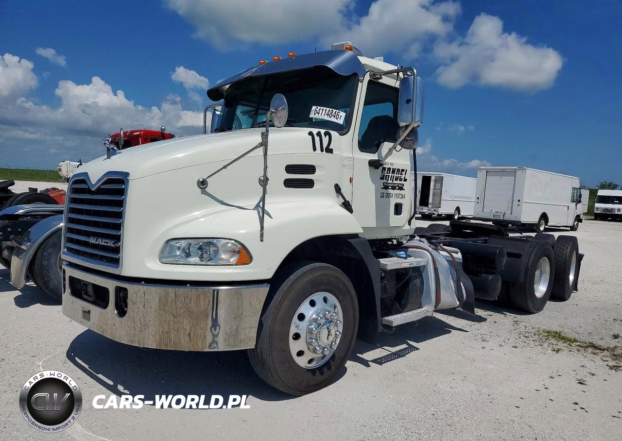 2015 Mack 600 Cxu600