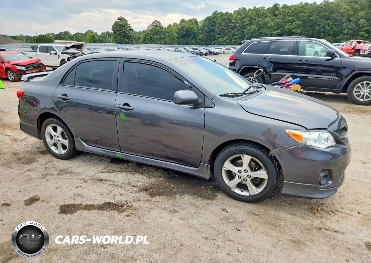 2011 Toyota Corolla S VIN:2T1BU4EE0BC606688 - 4