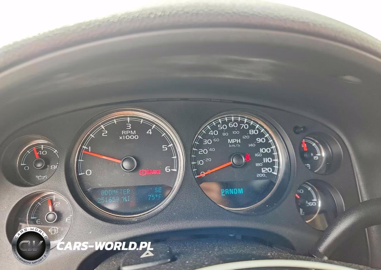 2010 GMC Yukon Xl Denali VIN:1GKUKMEF7AR147837 - 9