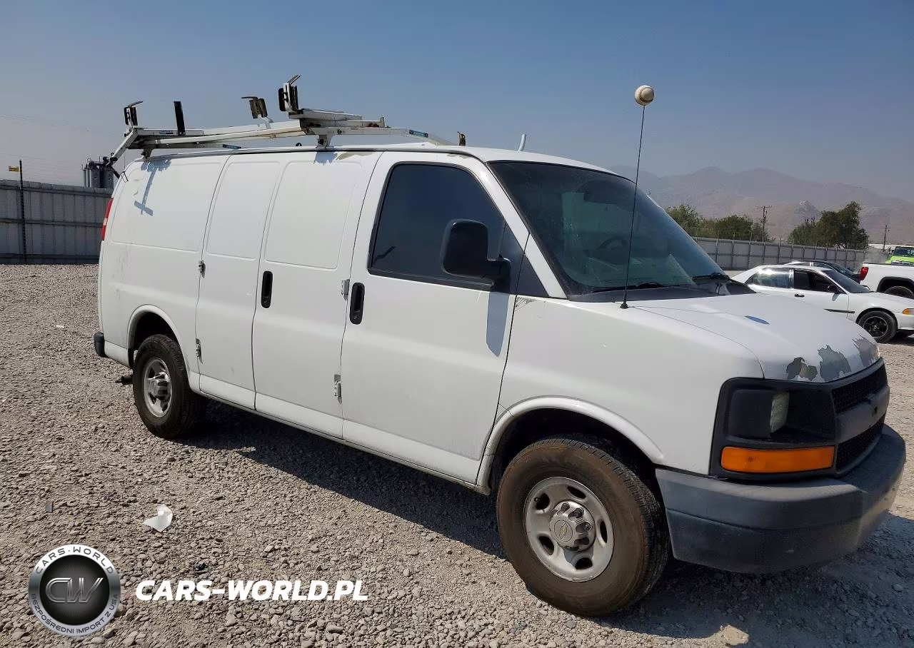 2012 Chevrolet Express G2500 VIN:1GCWGFCG1C1117201 - 4
