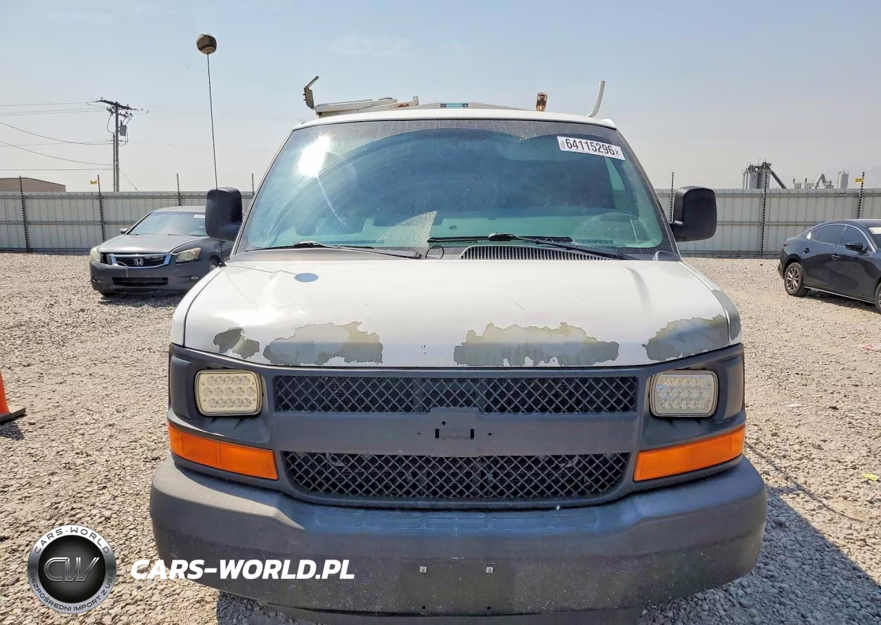 2012 Chevrolet Express G2500 VIN:1GCWGFCG1C1117201 - 5