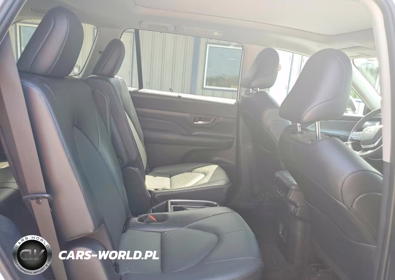 2025 Toyota Grand Highlander Hybrid Xle VIN:5TDACAB55SS057577 - 11