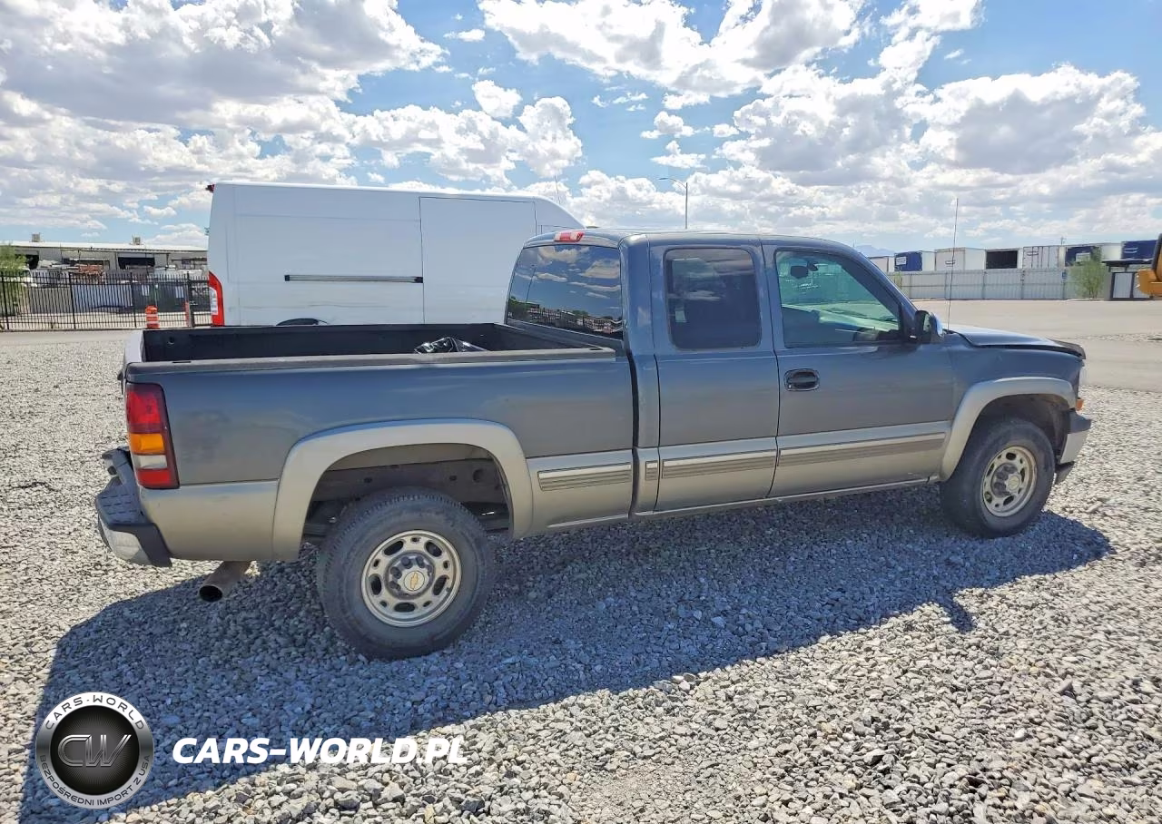 2002 Chevrolet Silverado K2500 VIN:1GCGK29UX2Z321147 - 3